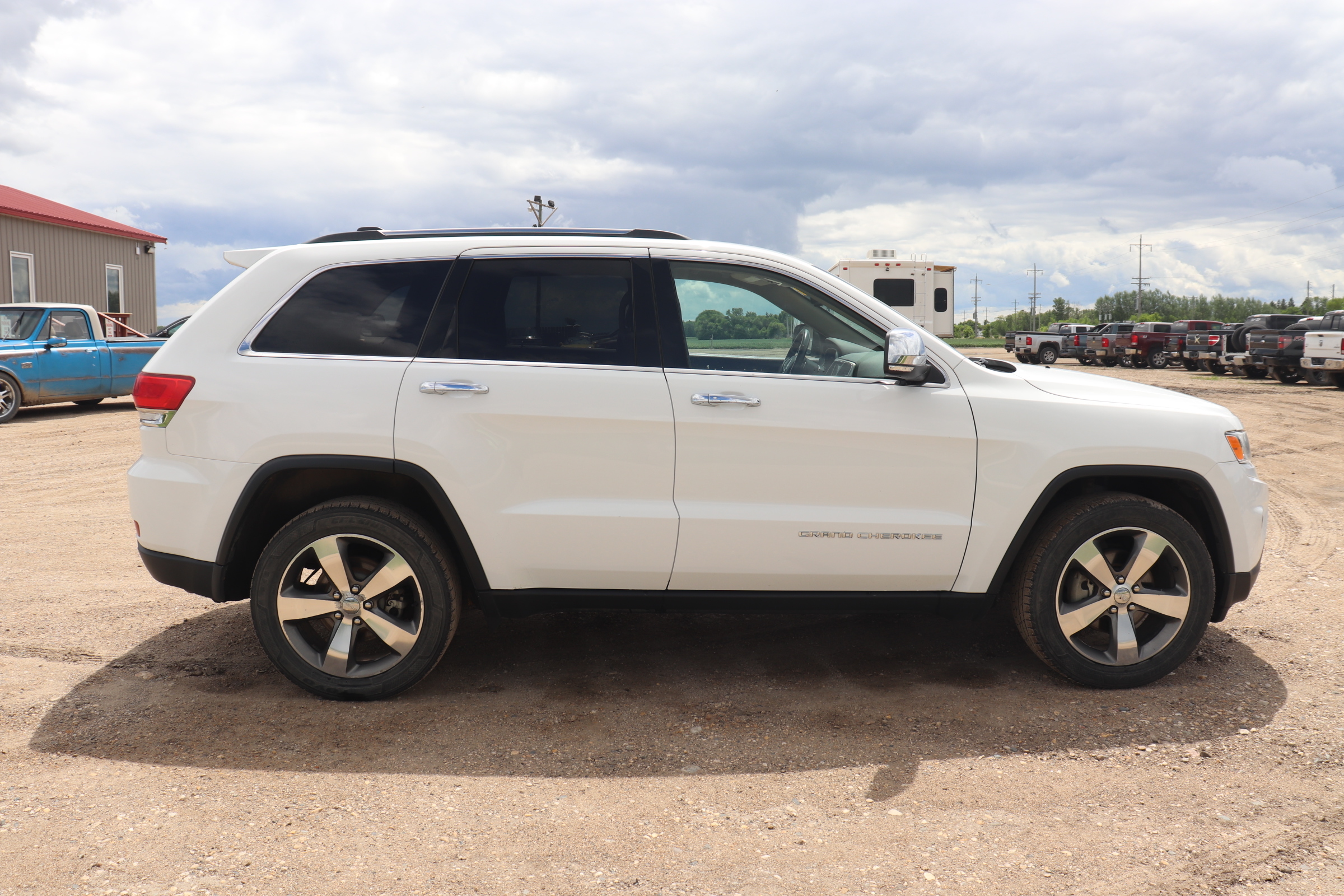 2016 Jeep Grand Cherokee (R)(Q)(5) Limited 4WD - 5