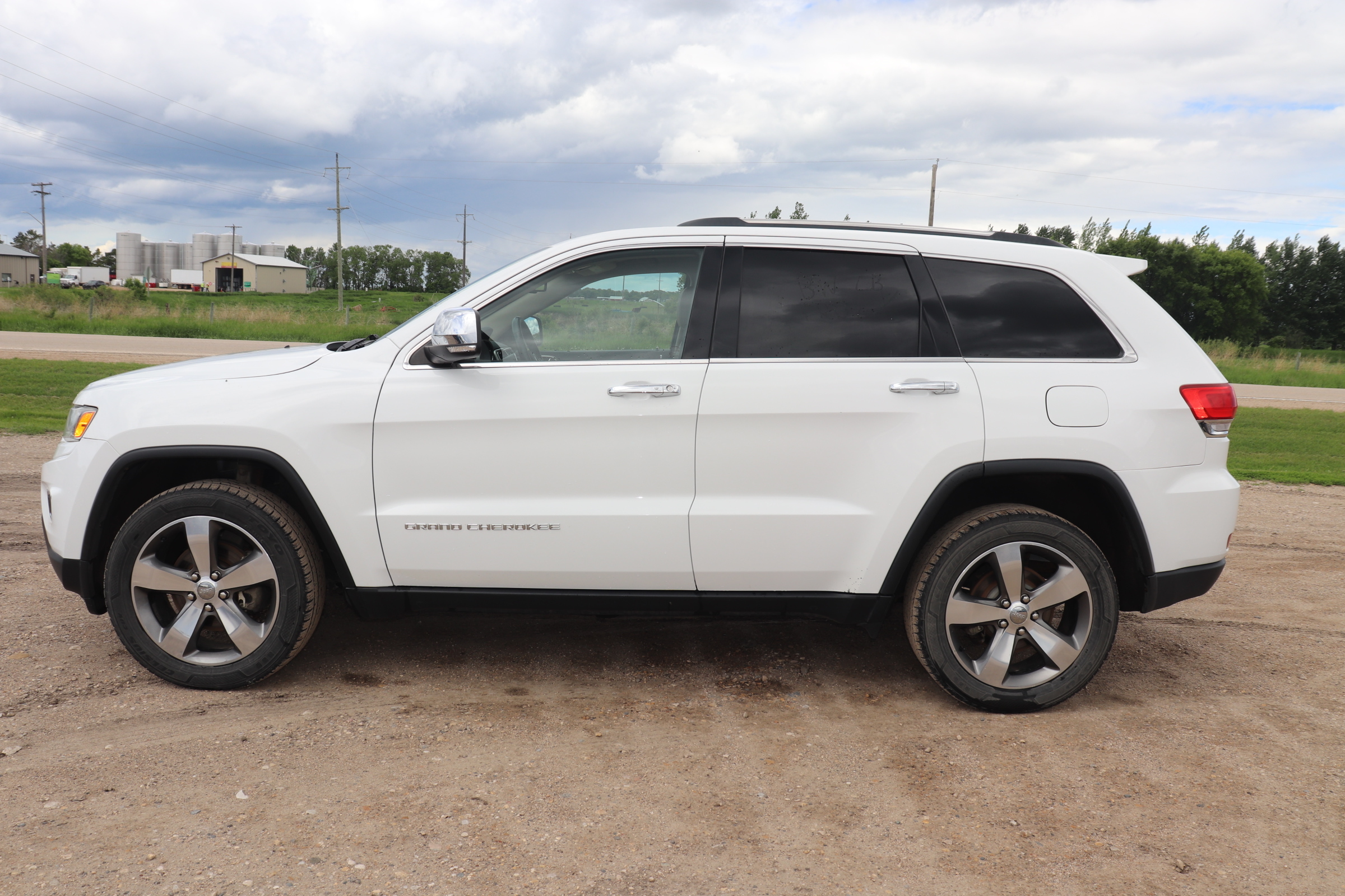 2016 Jeep Grand Cherokee (R)(Q)(5) Limited 4WD - 4