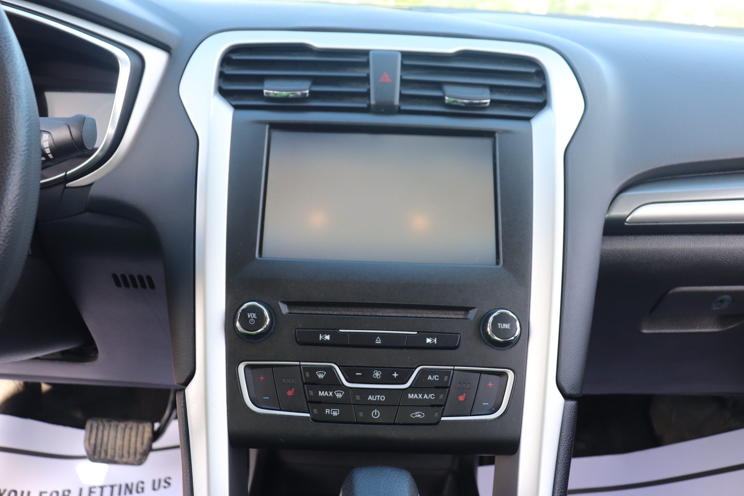 2016 Ford Fusion (R)(D)(5) SE - 13