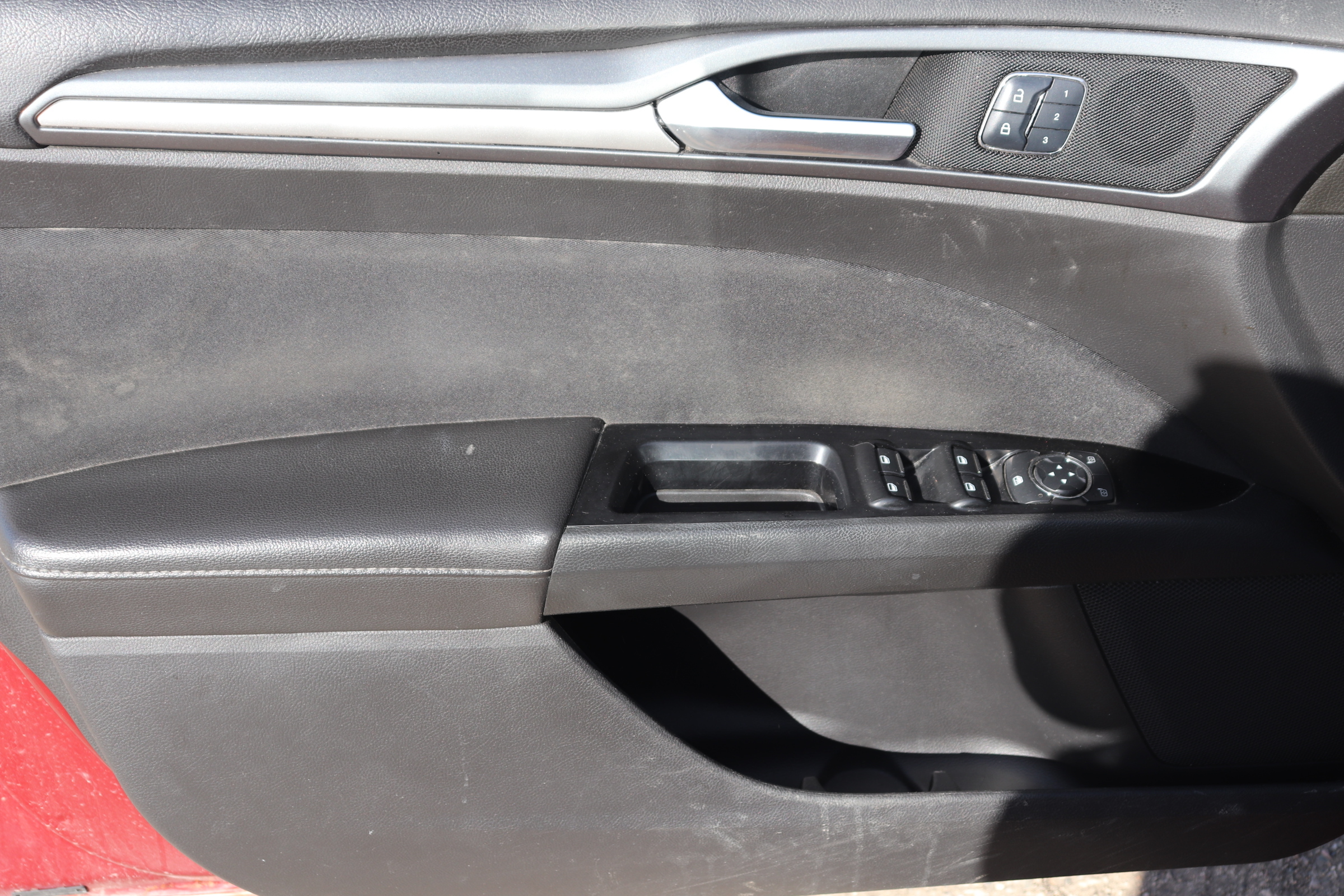 2016 Ford Fusion (R)(D)(5) SE - 10