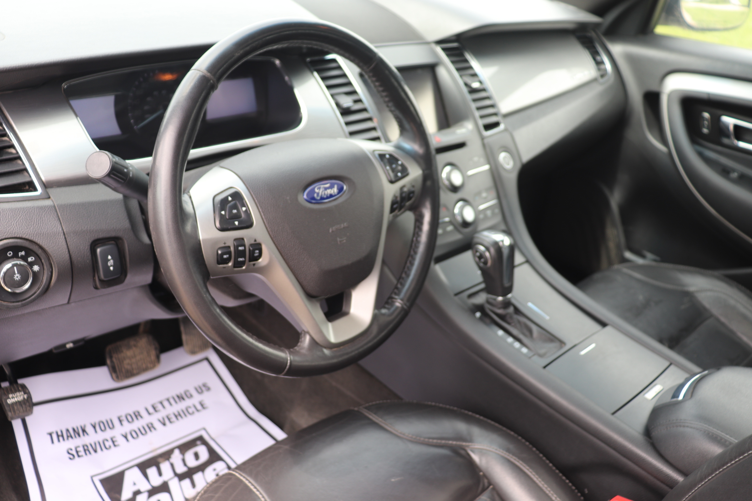 2013 Ford Taurus (R)(D)(5) SEL AWD - 12