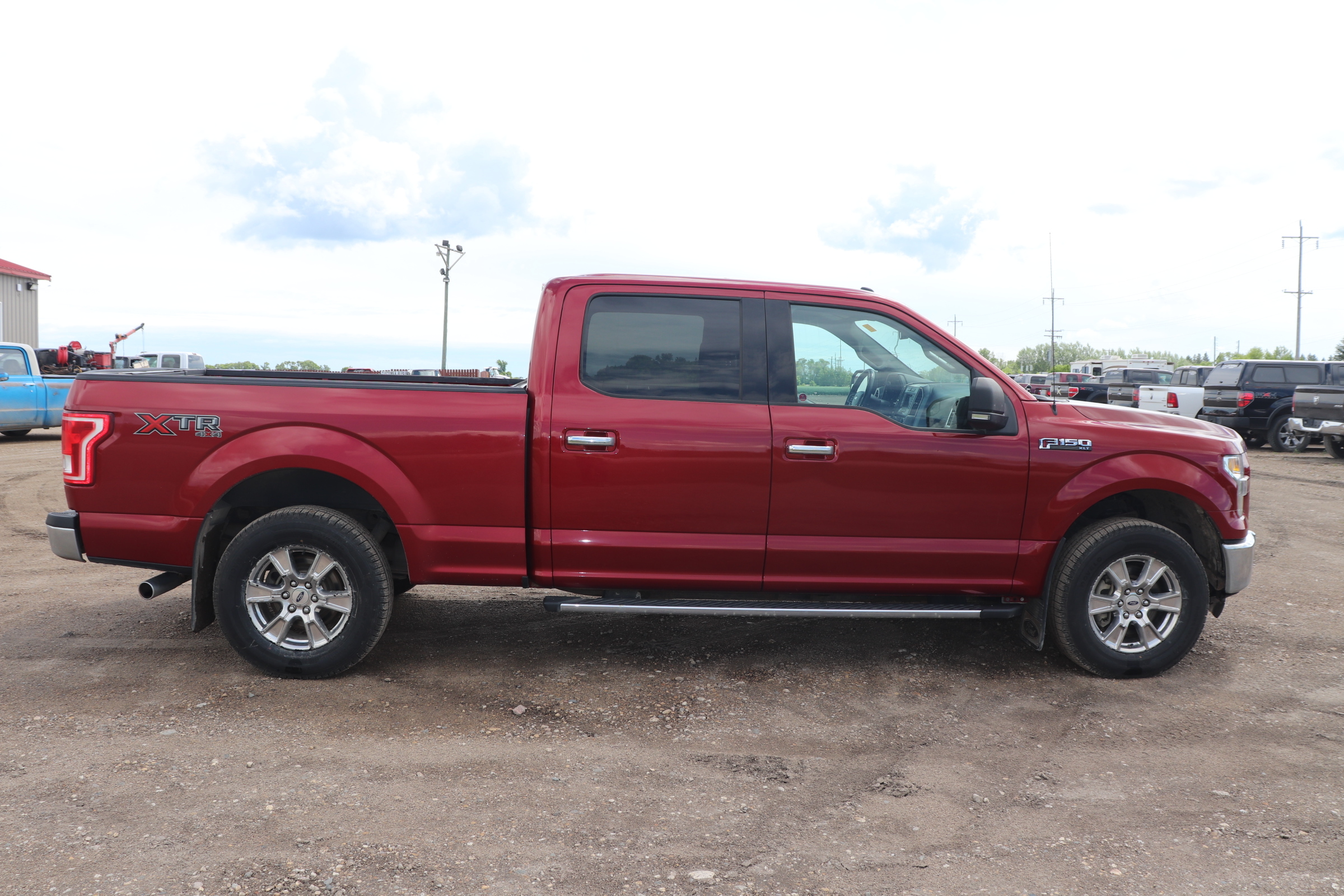 2015 Ford F-150 (R)(N)(6) XL SuperCrew 5.5-ft. Bed 4WD - 4