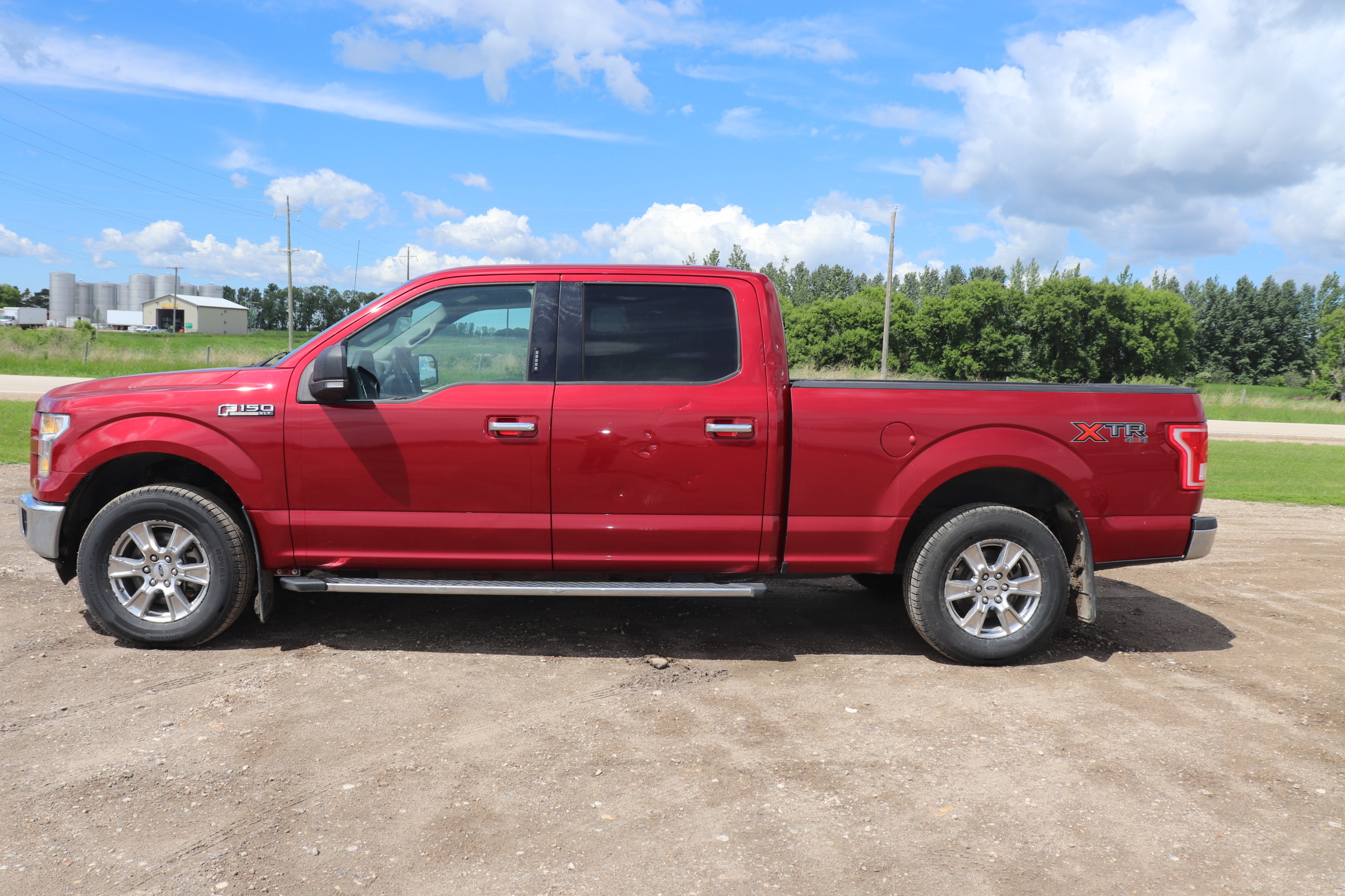 2015 Ford F-150 (R)(N)(6) XL SuperCrew 5.5-ft. Bed 4WD - 5