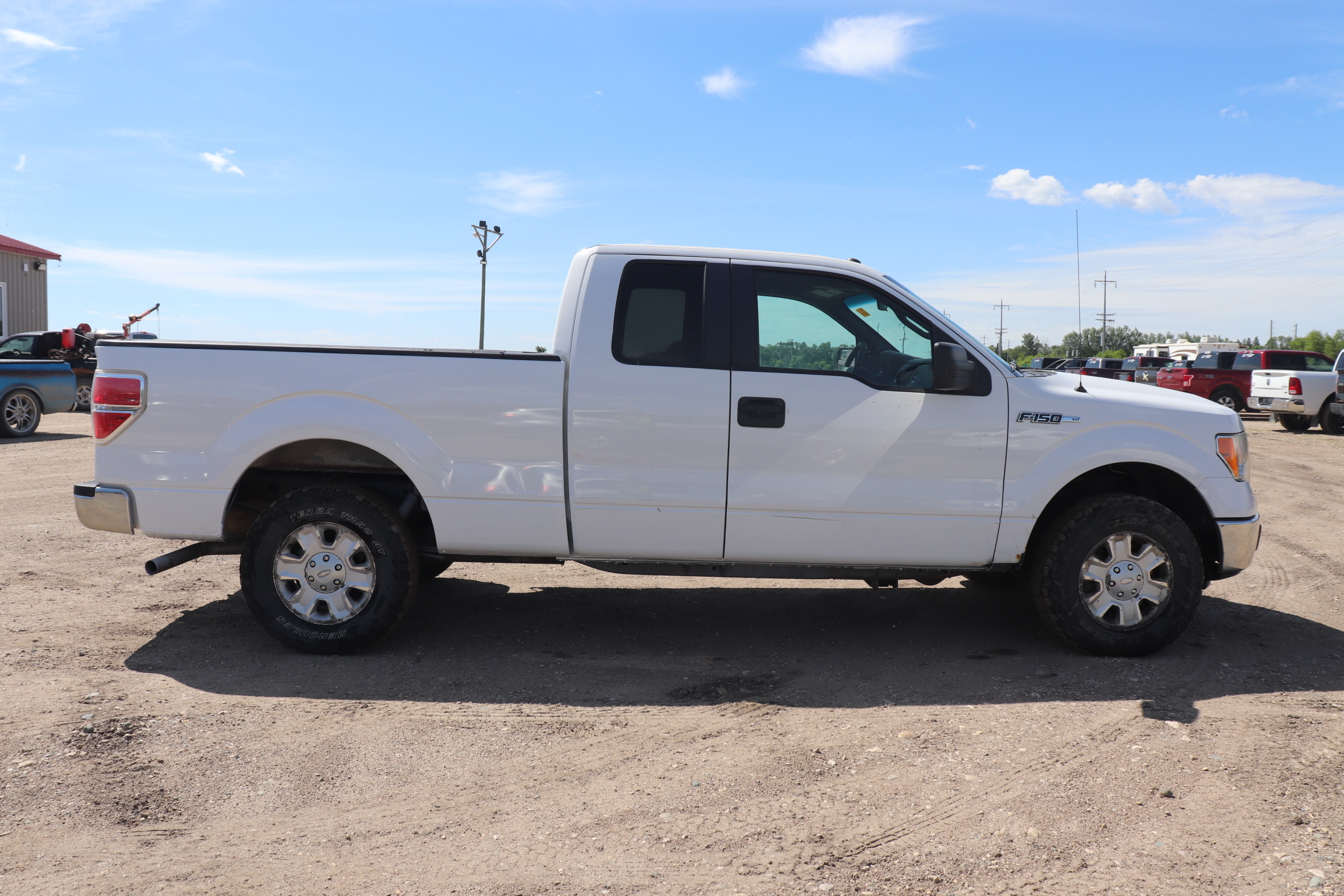 2012 Ford F-150 (Y)(I)(6) XLT SuperCab 6.5-ft. Bed 4WD - 5