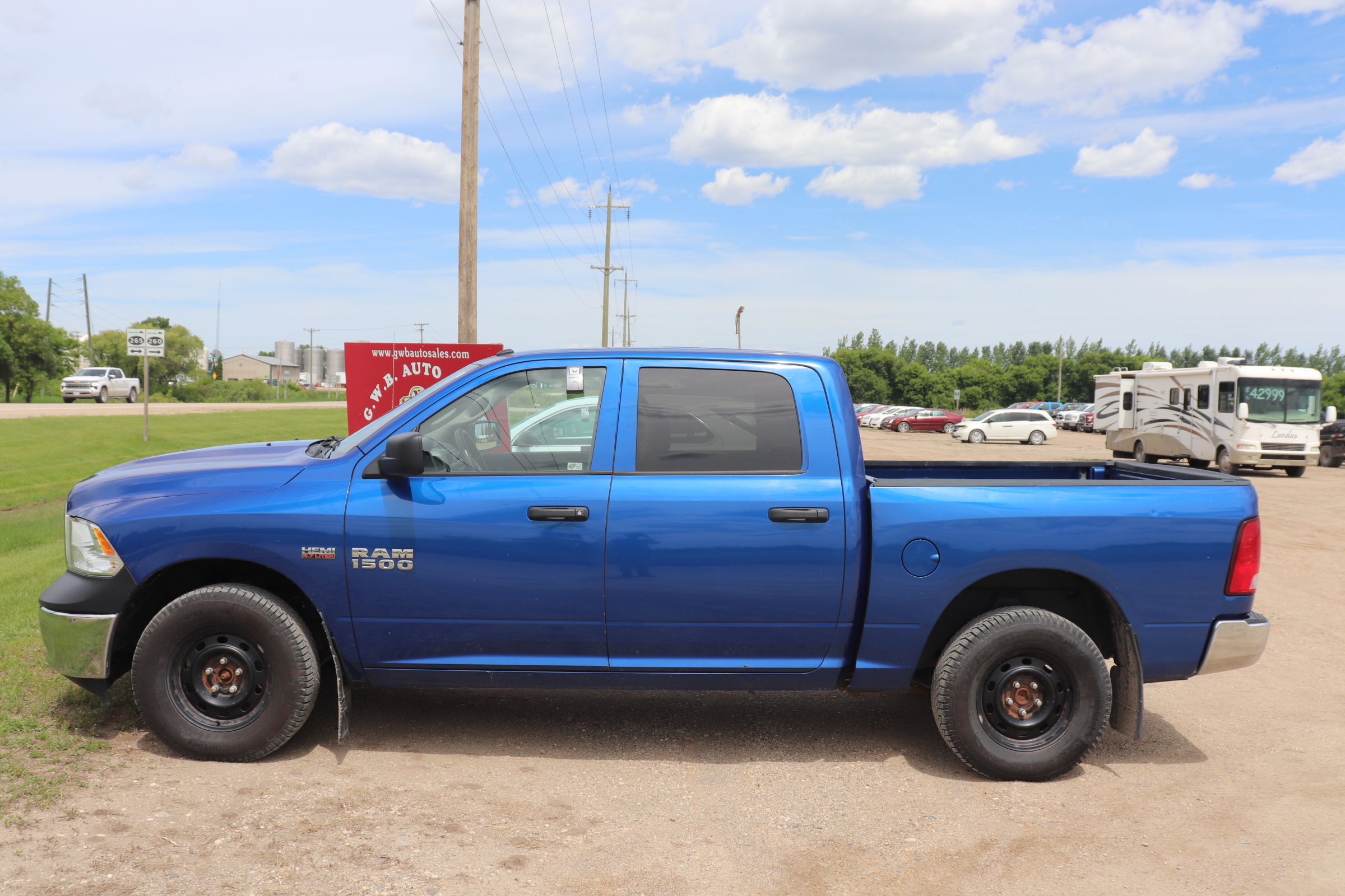 2017 RAM 1500 (R)(O)(6) Tradesman Crew Cab SWB 4WD - 4