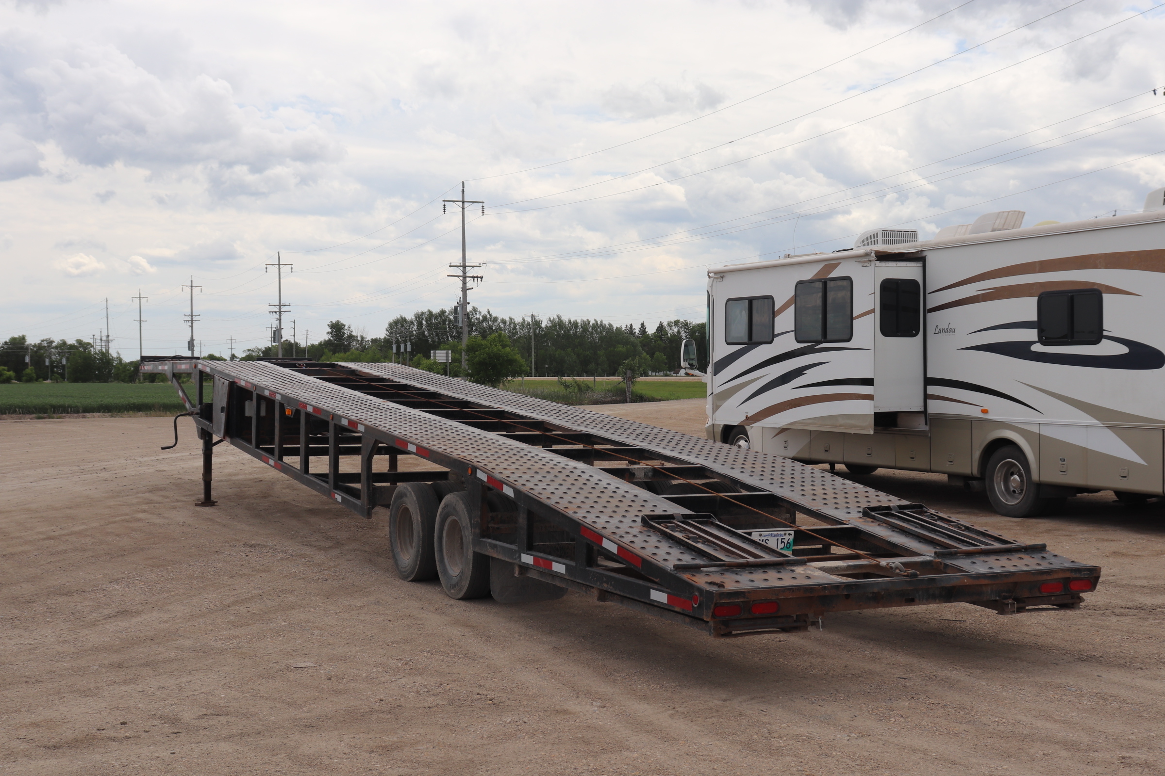 2016 Sun Country Gooseneck Trailer – - 3