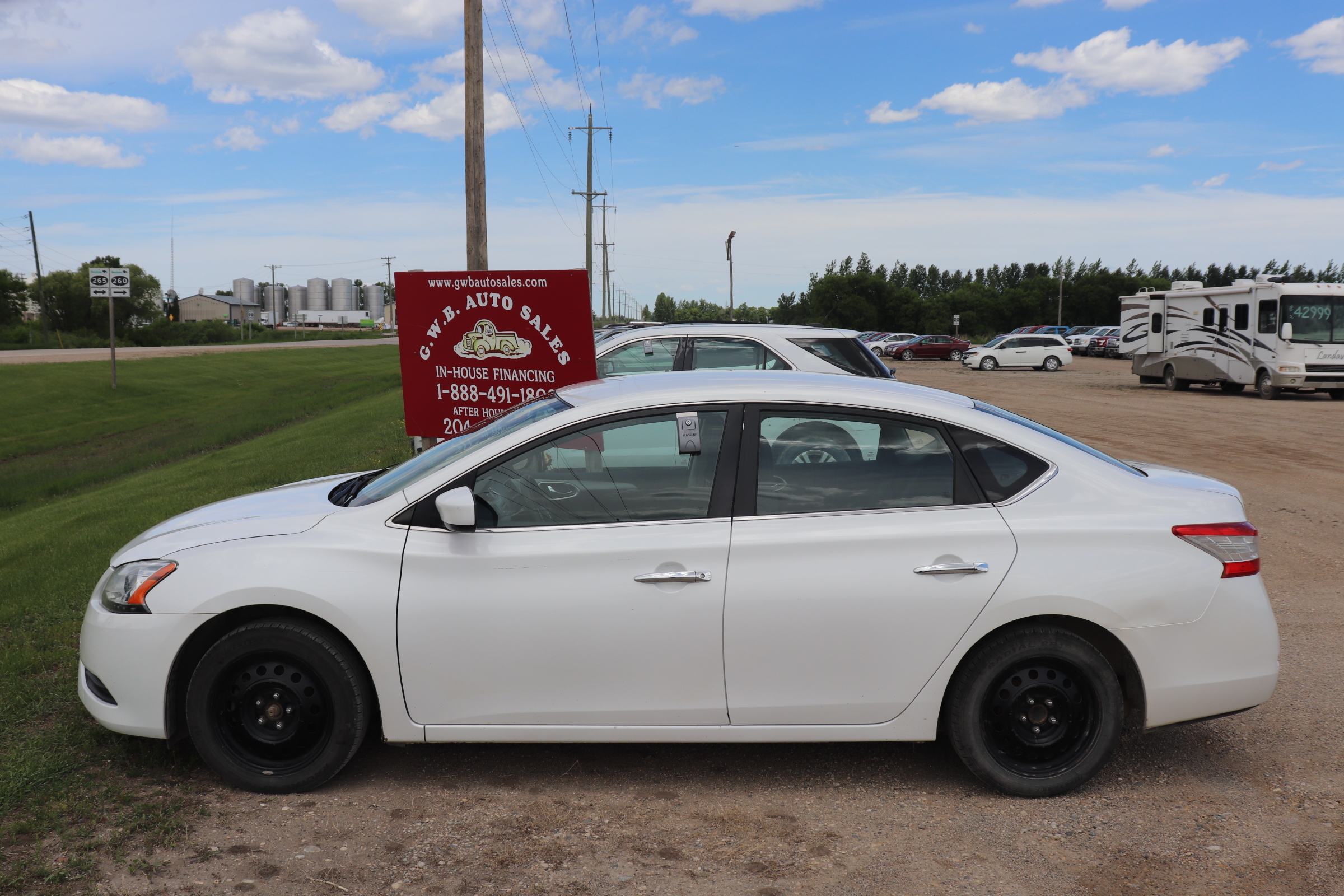 2014 Nissan Sentra (R)(D)(5) SV - 4