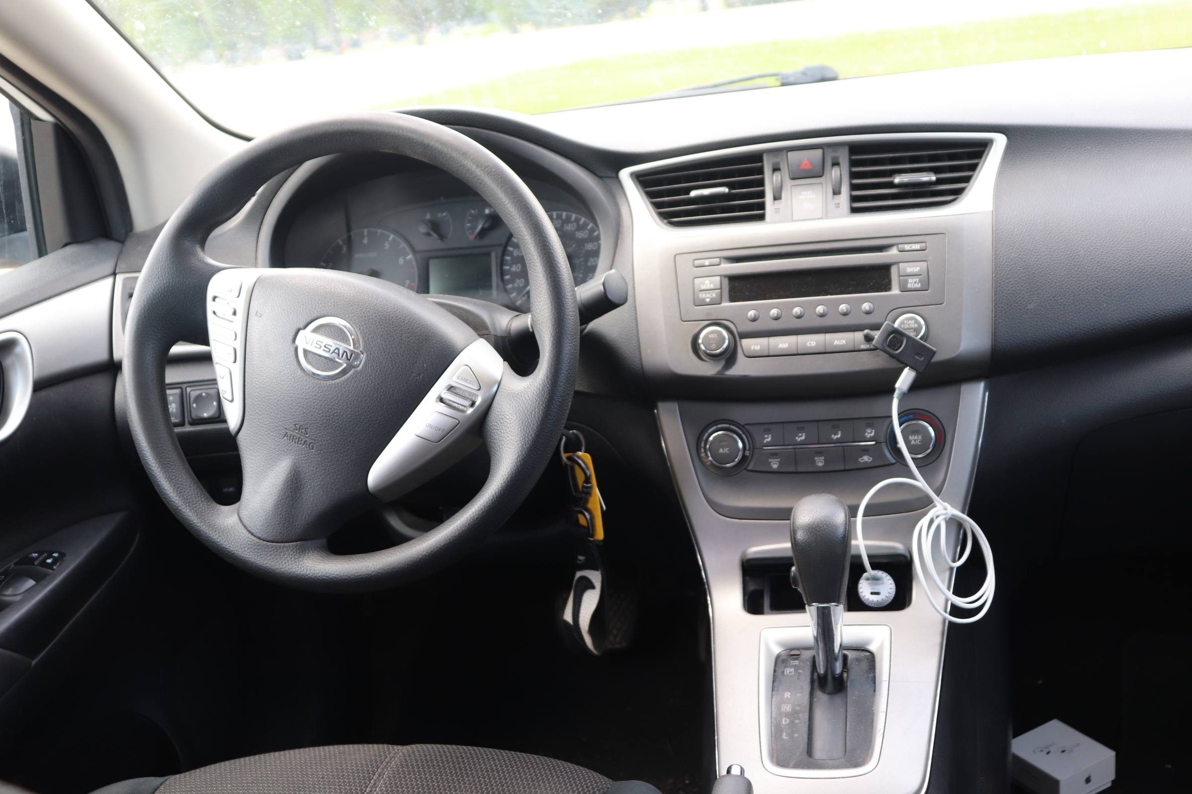 2014 Nissan Sentra (R)(D)(5) SV - 8