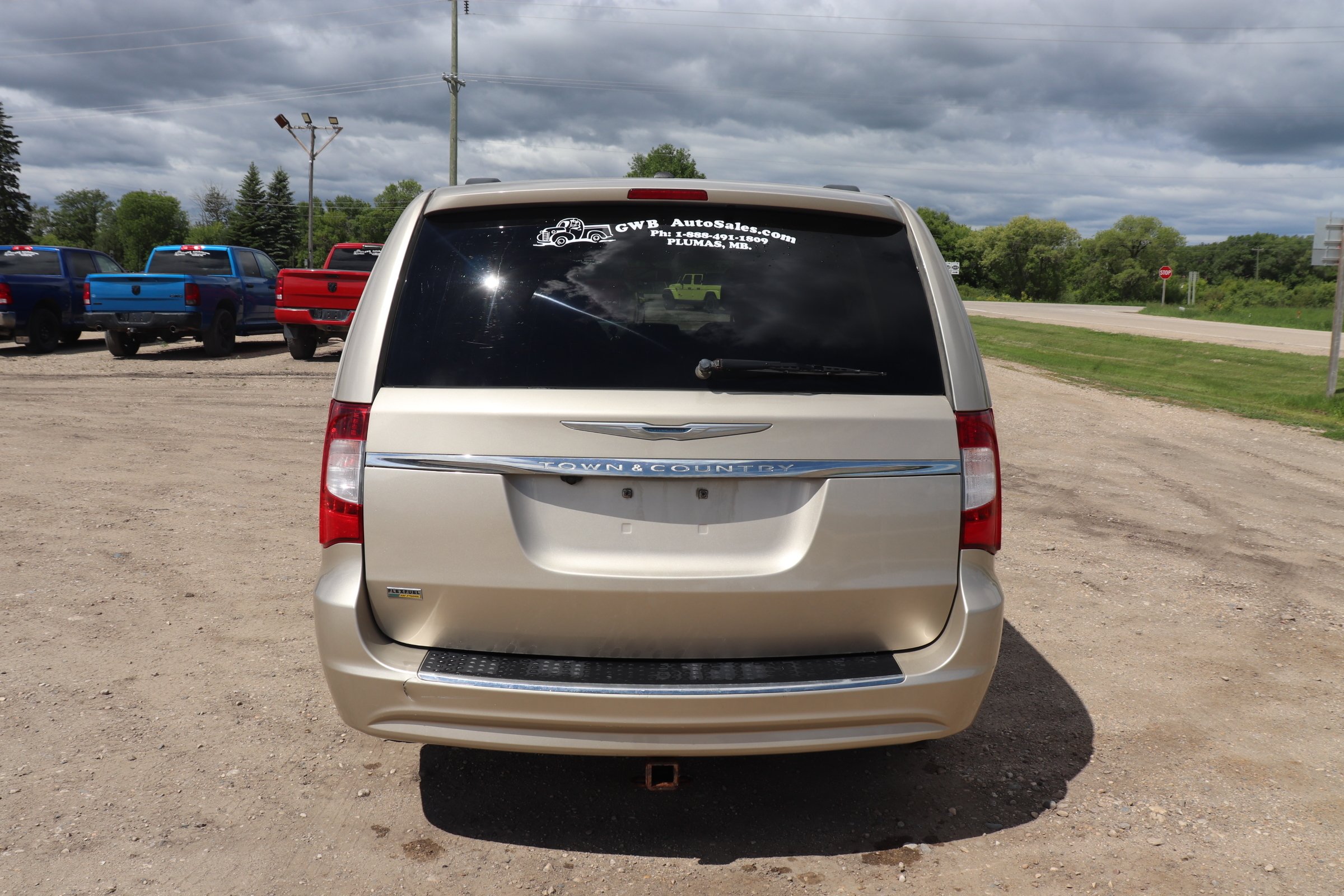 2013 Chrysler Town & Country (R)(E)(7) Touring - 7