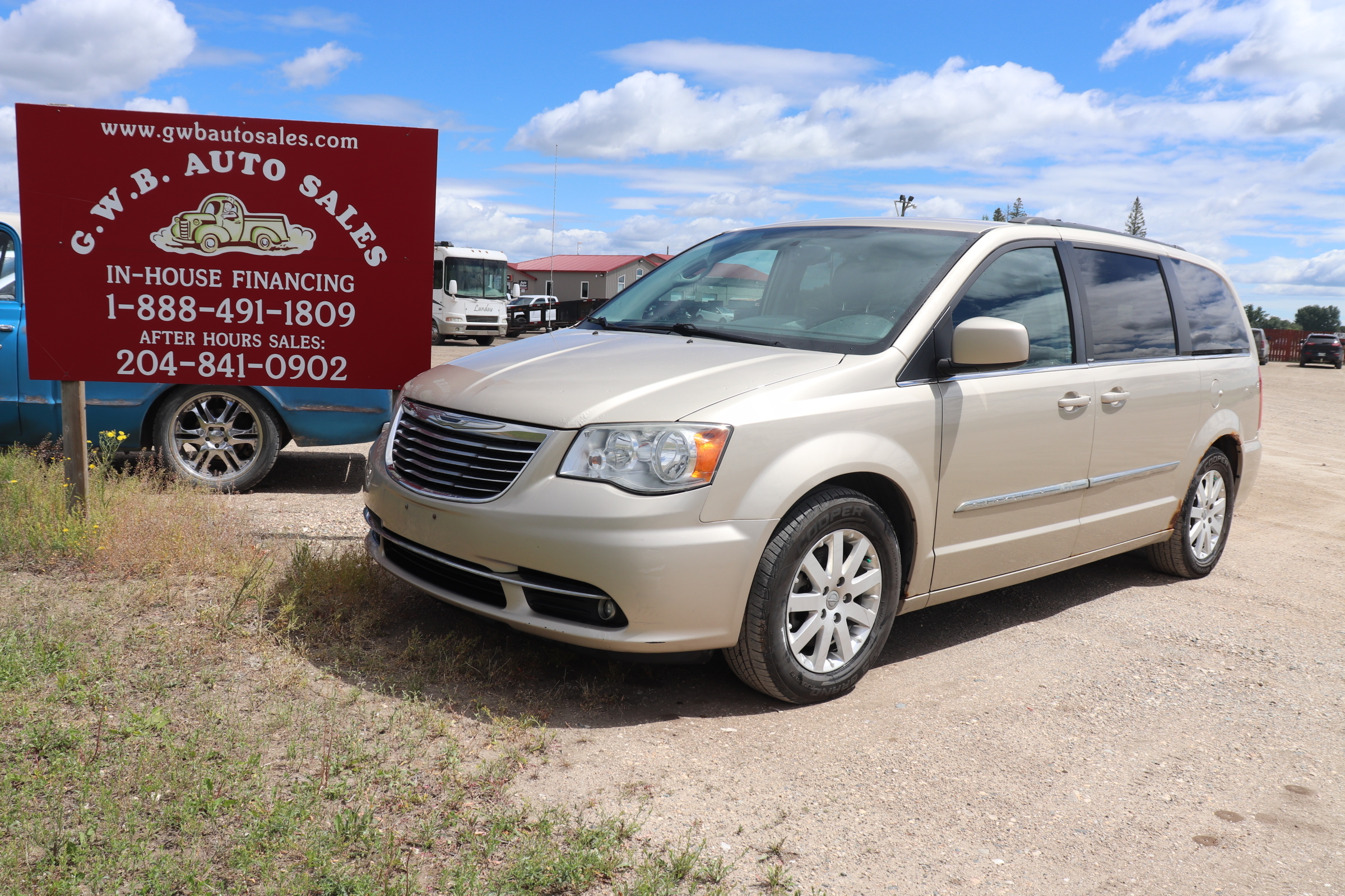2013 Chrysler Town & Country (R)(E)(7) Touring