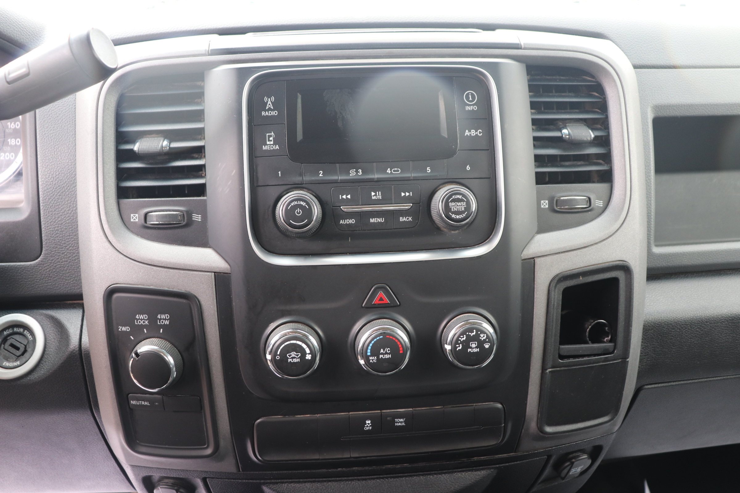 2017 RAM 1500 (G)(M)(6) Tradesman 4WD - 15