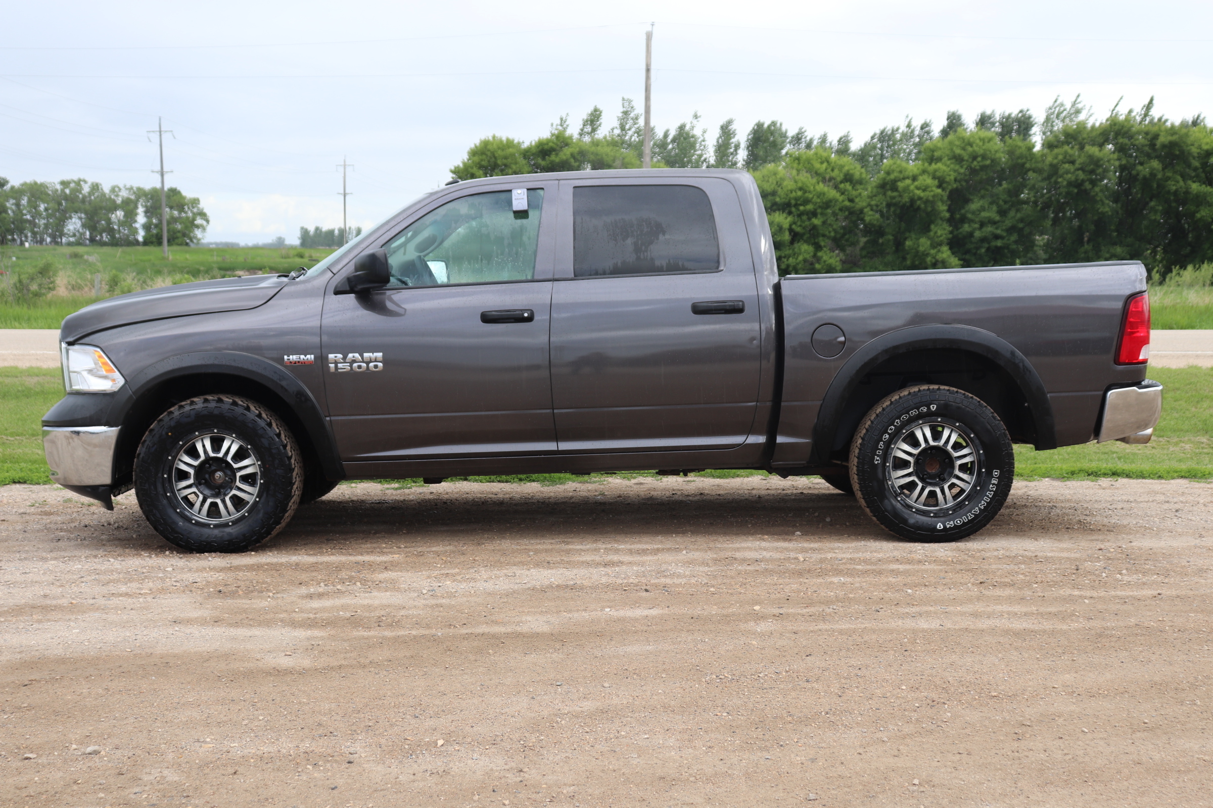 2017 RAM 1500 (G)(M)(6) Tradesman 4WD - 2