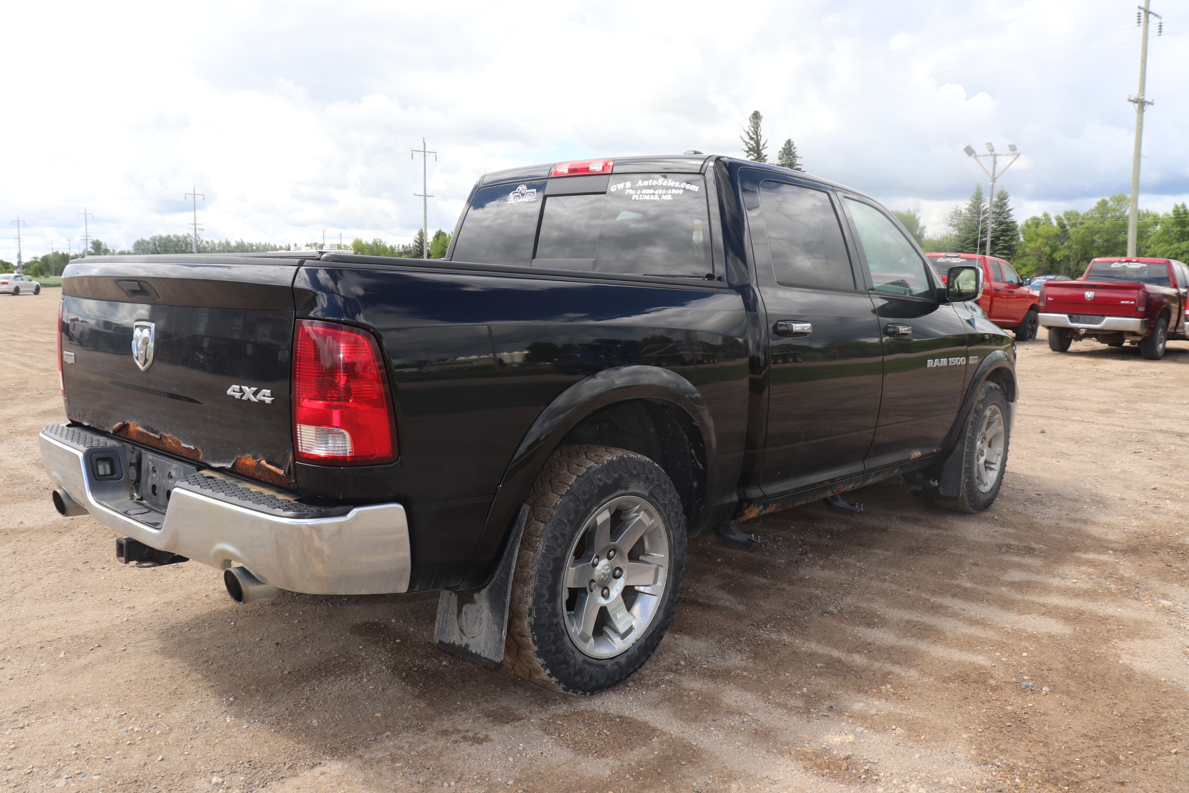 2012 RAM 1500 (R)(J)(6) Laramie Crew Cab 4WD - 6