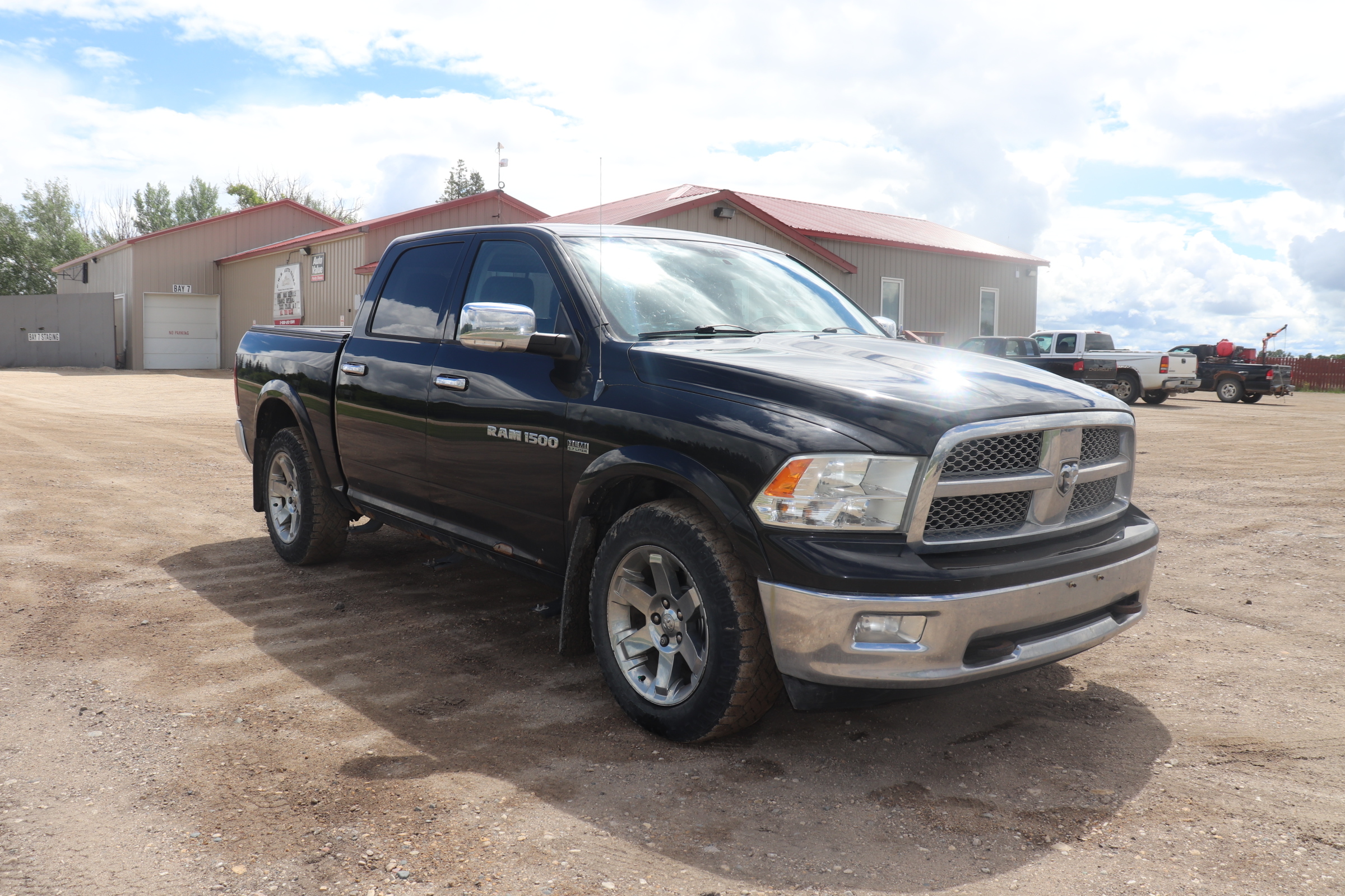 2012 RAM 1500 (R)(J)(6) Laramie Crew Cab 4WD - 2