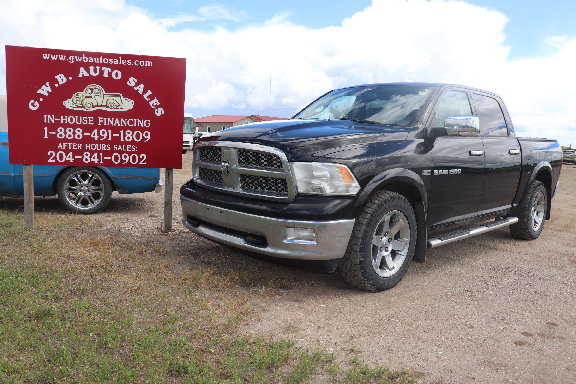 2012 RAM 1500 (R)(J)(6) Laramie Crew Cab 4WD