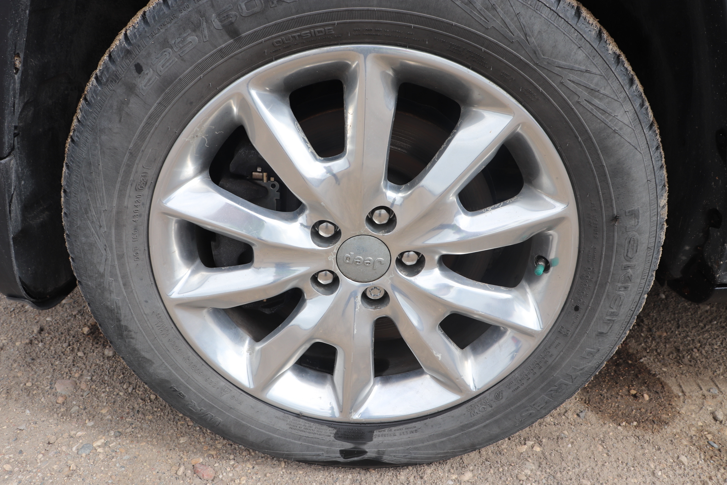 2015 Jeep Cherokee (R)(I)(5) Limited 4WD - 13