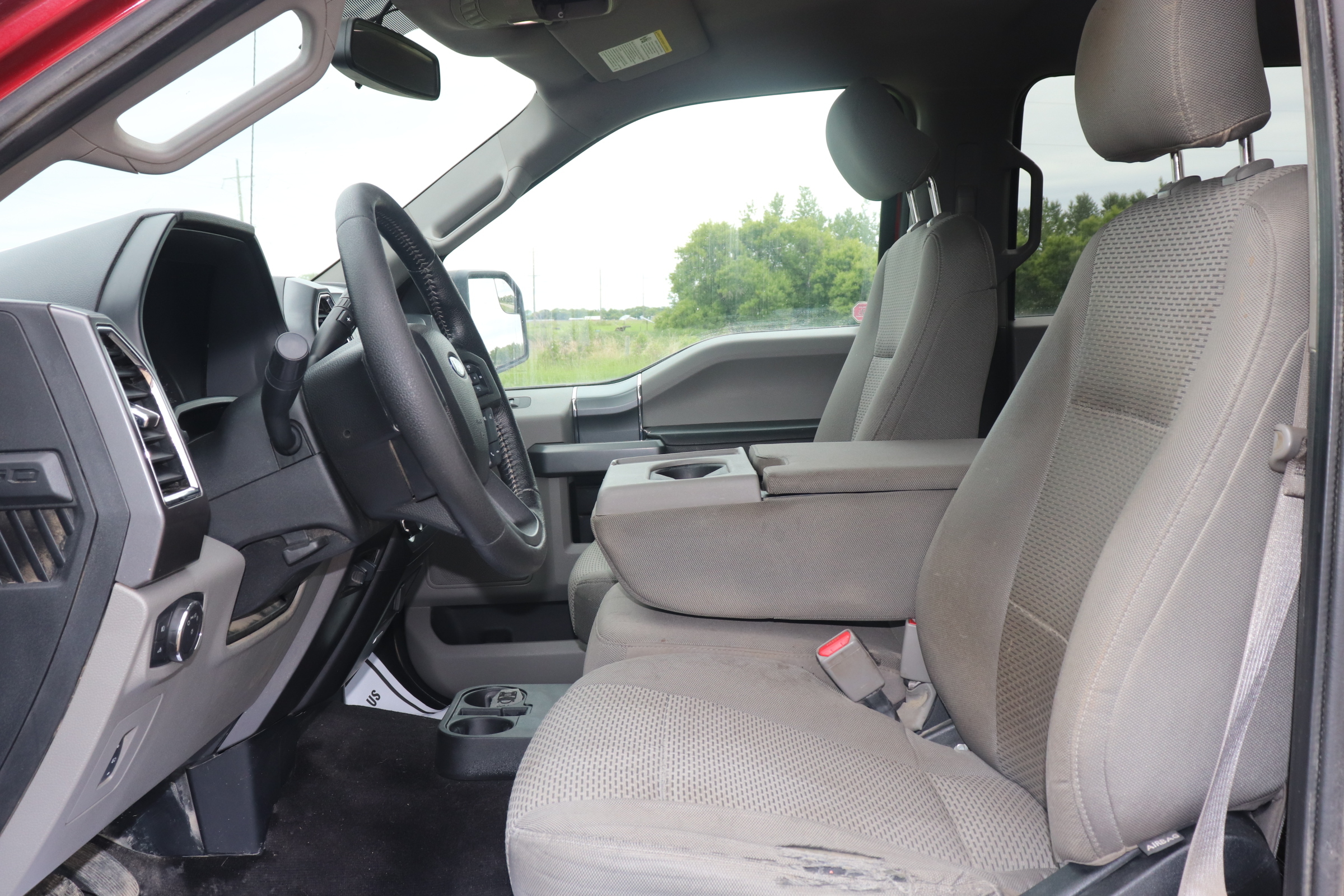 2015 Ford F-150 (R)(N)(6) XL SuperCrew 5.5-ft. Bed 4WD - 11