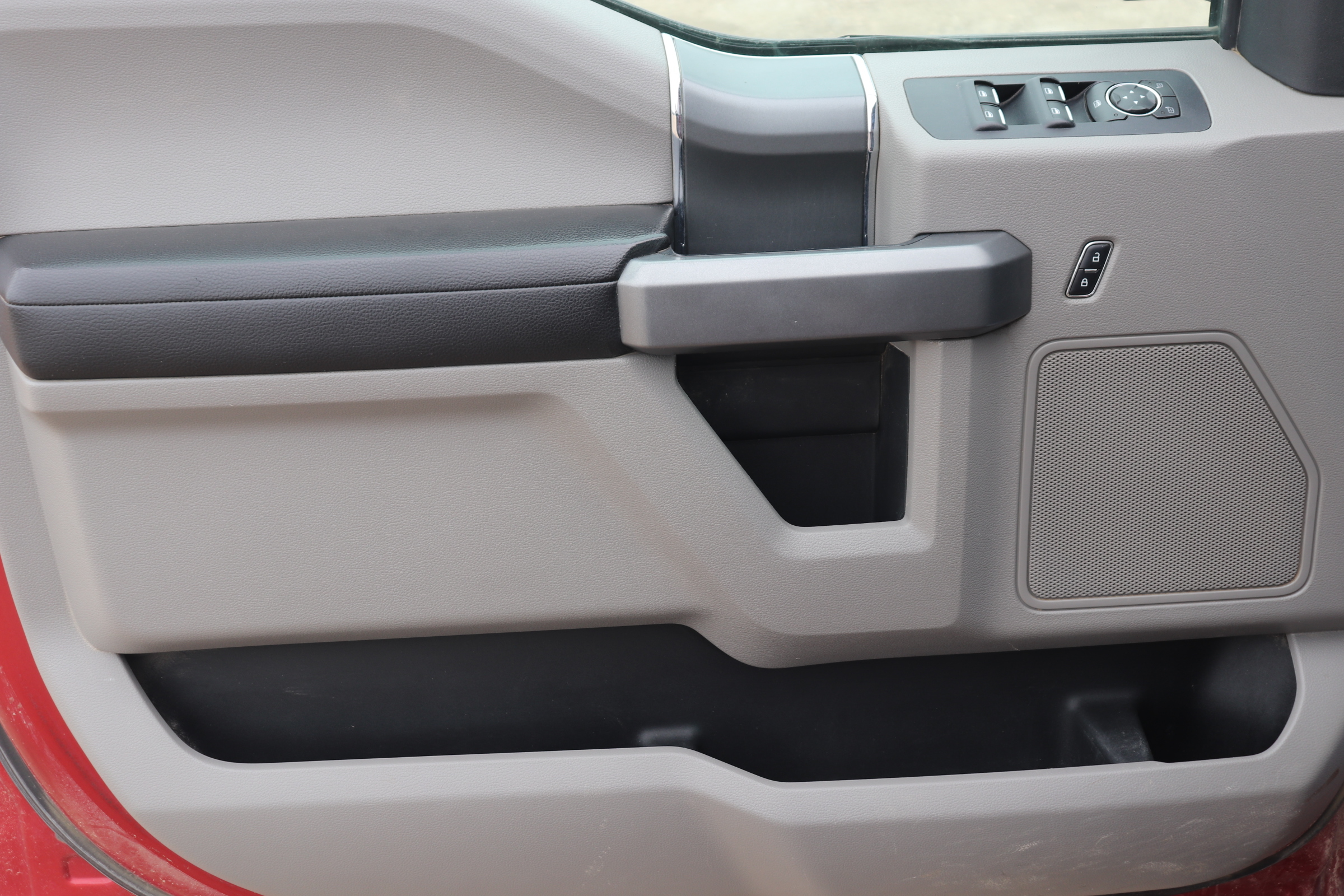 2015 Ford F-150 (R)(N)(6) XL SuperCrew 5.5-ft. Bed 4WD - 10