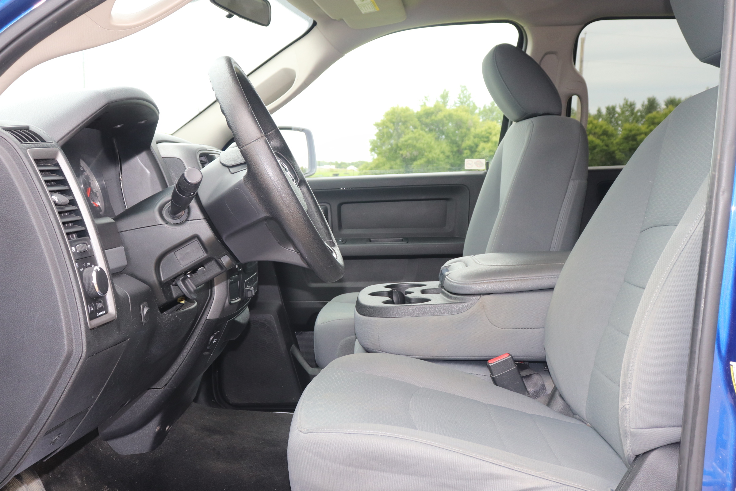 2017 RAM 1500 (R)(O)(6) Tradesman Crew Cab SWB 4WD - 10