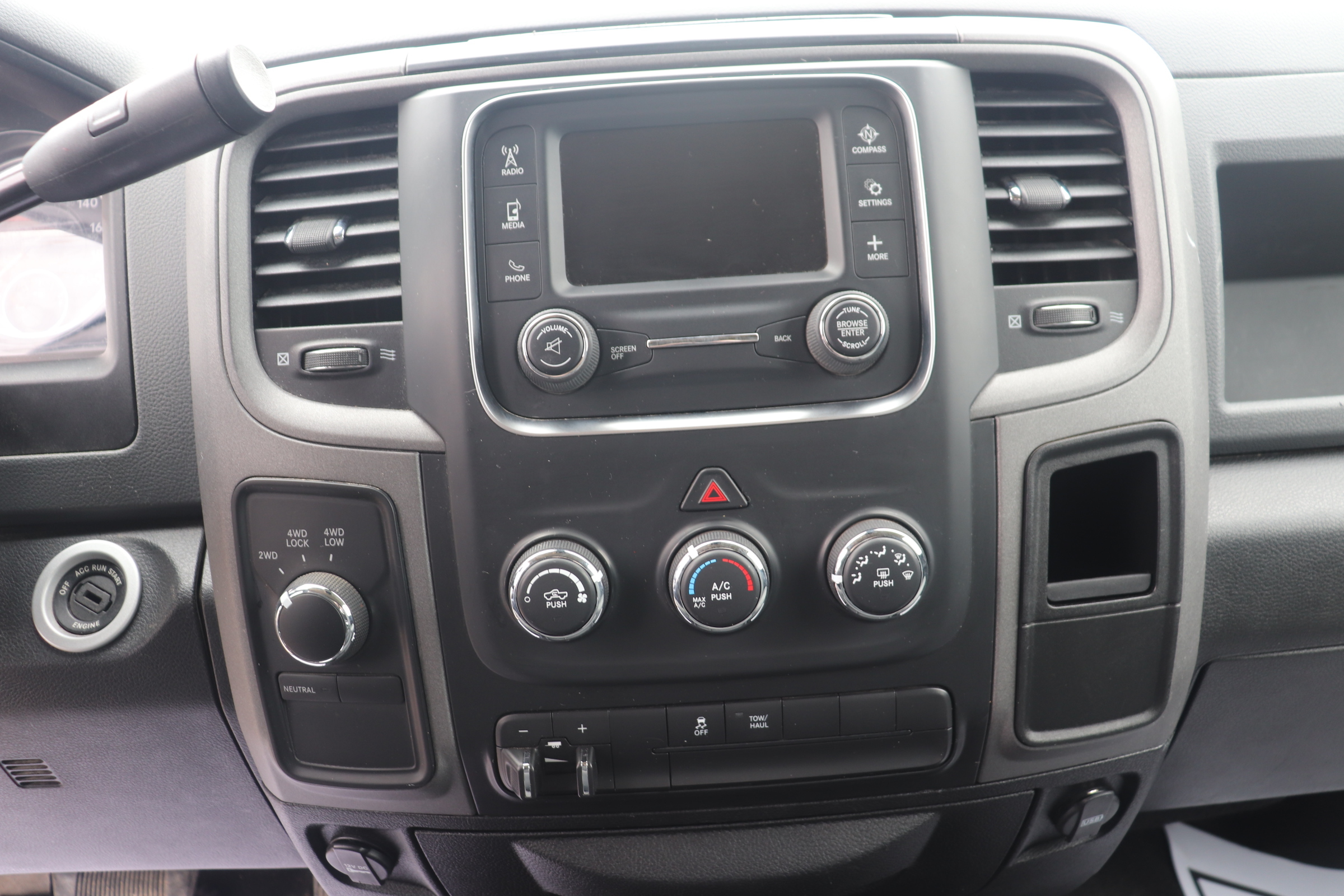 2017 RAM 1500 (R)(O)(6) Tradesman Crew Cab SWB 4WD - 13
