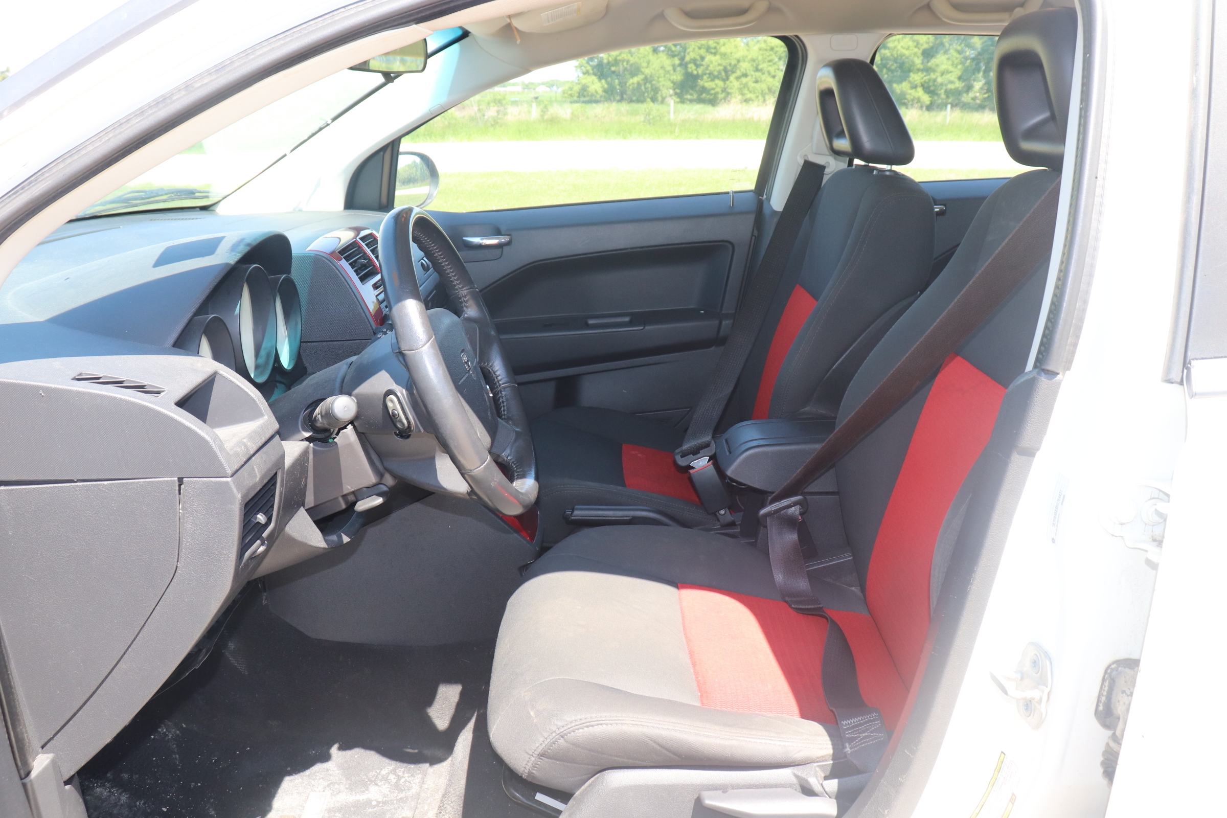 2008 Dodge Caliber (R)(C)(5) SXT - 10