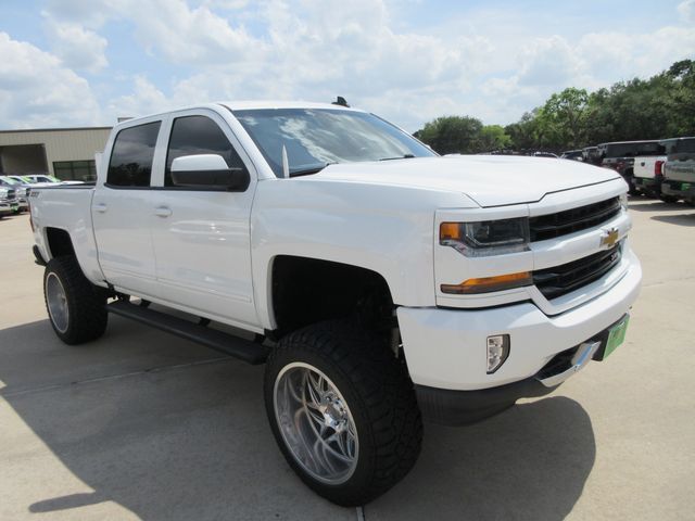 JR AMIGOS CARS AND TRUCKS LLC dealership