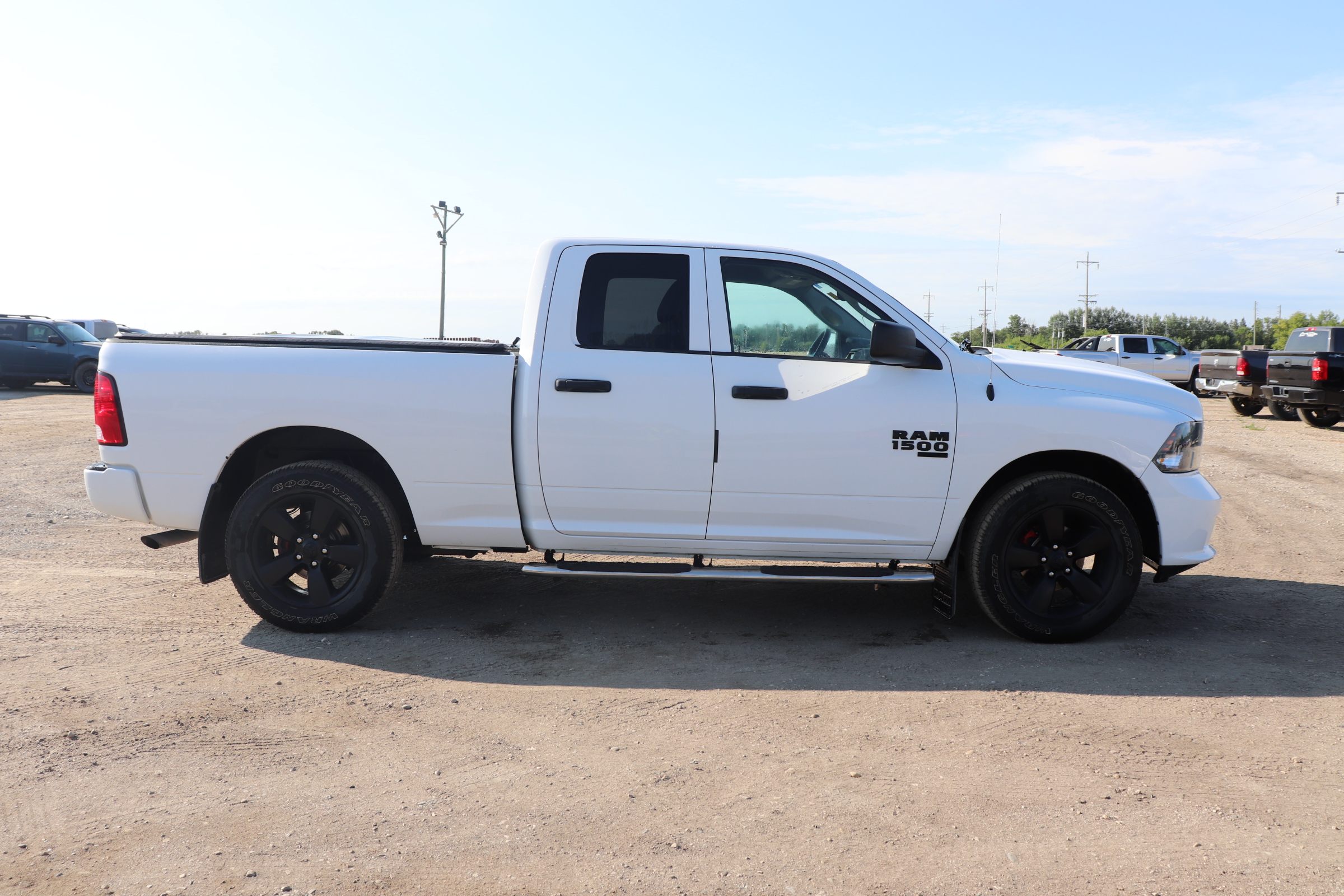2020 RAM 1500 Classic (G)(W)(6) Tradesman Quad Cab 4WD - 5