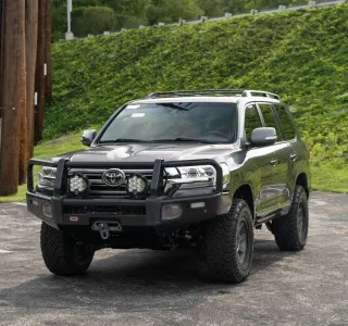 2021 Toyota Land Cruiser 4WD photo 2