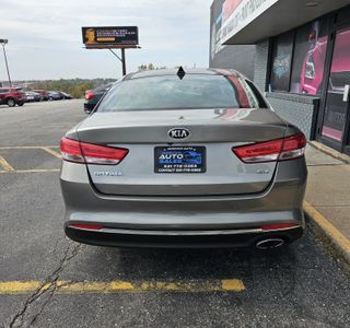 2018 Kia Optima EX photo 8