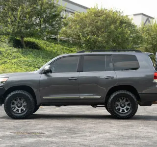 2021 Toyota Land Cruiser 4WD photo 4