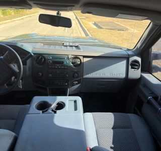 2016 Ford F-250 SD XLT Crew Cab Long Bed 4WD photo 9