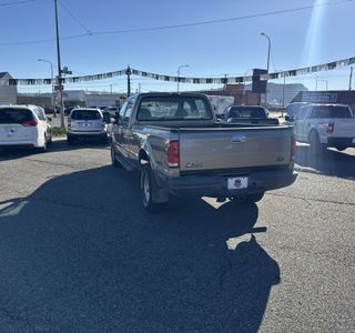2004 Ford F-250 SD XL Crew Cab Long Bed 4WD photo 8
