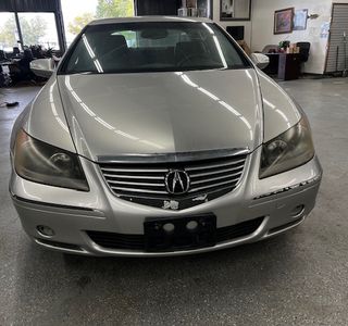 2005 Acura RL SH-AWD photo 2