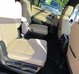 2022 Chevrolet Suburban Premier 4WD photo 35