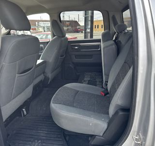2013 RAM 1500 SLT Crew Cab SWB 4WD photo 13