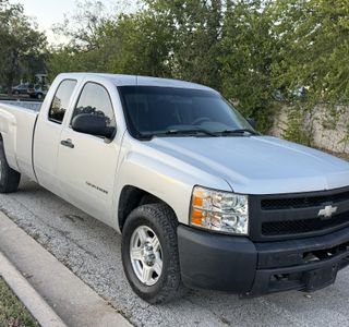 2010 Chevrolet Silverado 1500 Work Truck Ext. Cab Long Box 4WD photo 12