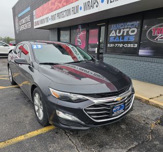 2023 Chevrolet Malibu 1LT photo 2