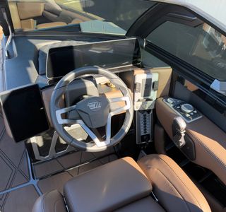 2025 Malibu M242 photo 13