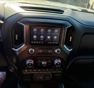 2020 GMC Sierra 2500HD AT4 Crew Cab 4WD photo 17