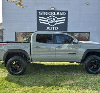 2023 Toyota Tacoma TRD Off Road Premium V6 4WD photo 5