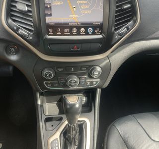 2014 Jeep Cherokee Limited FWD photo 21
