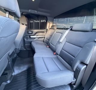 2017 Chevrolet Silverado 1500 LT Crew Cab 4WD photo 13