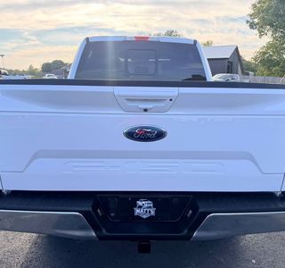 2018 Ford F-150 Lariat Crew Cab 4WD photo 4