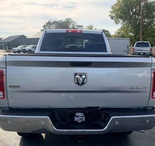 2017 RAM 3500 Laramie Crew Cab 4WD photo 6