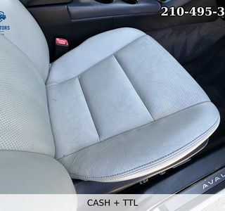 2013 Toyota Avalon Hybrid Limited photo 33