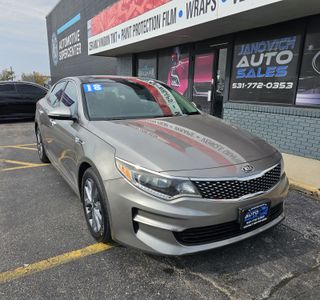 2018 Kia Optima EX photo 3
