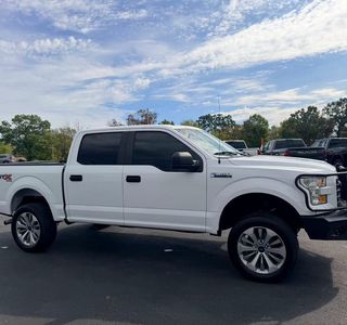 2017 Ford F-150 photo 5