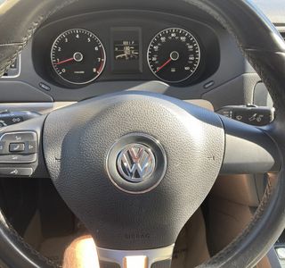 2014 Volkswagen Jetta SEL photo 17