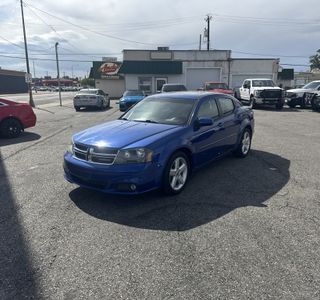2013 Dodge Avenger SXT photo 2