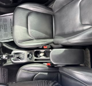 2019 Jeep Renegade Latitude 4WD photo 17